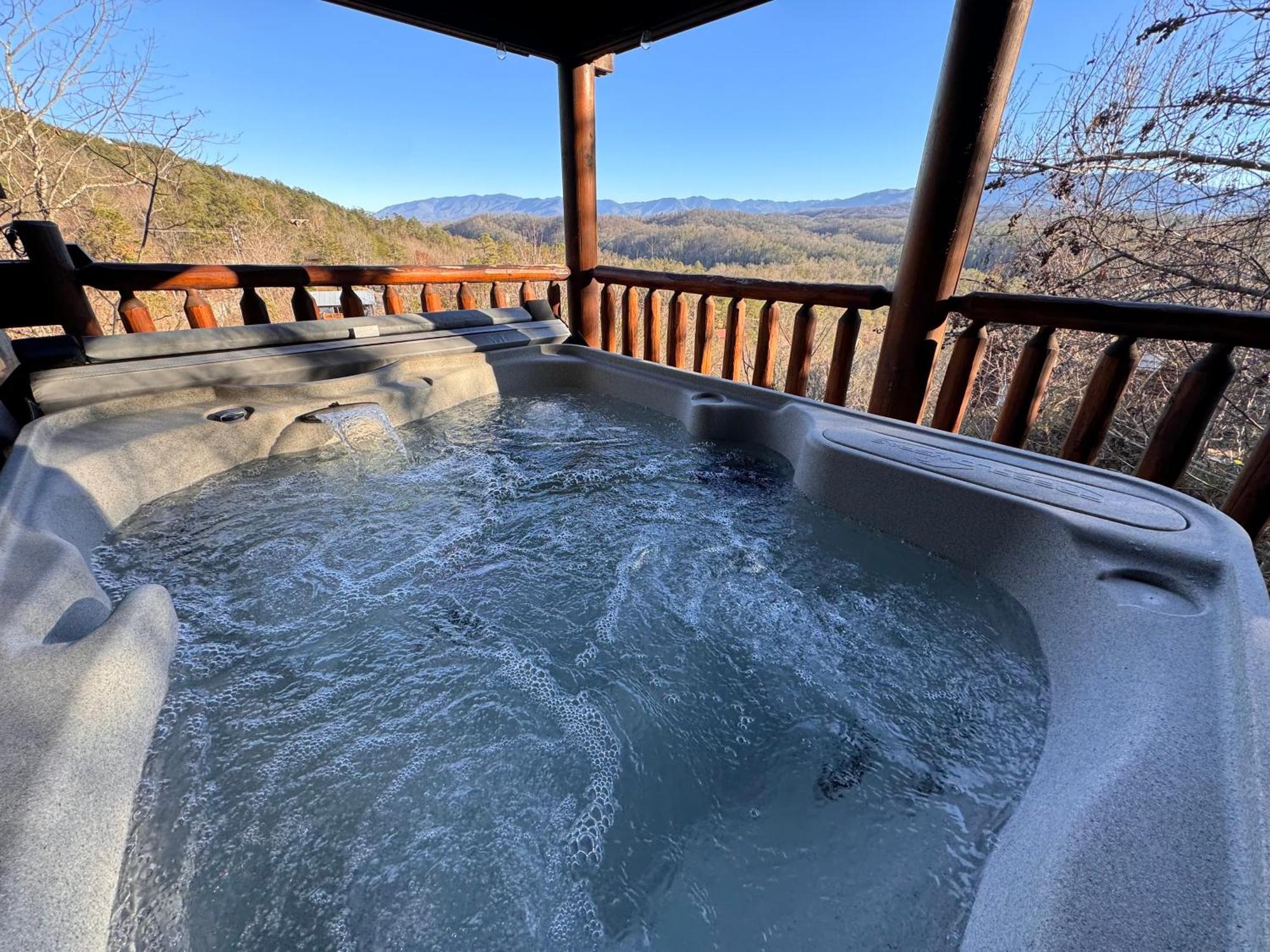 Smoky Paws - Exceptional Cabin, Stunning Mountain Views, Hot Tub, Tranquil, Gigabit Internet, Free L2 Ev Пиджен-Фордж Экстерьер фото