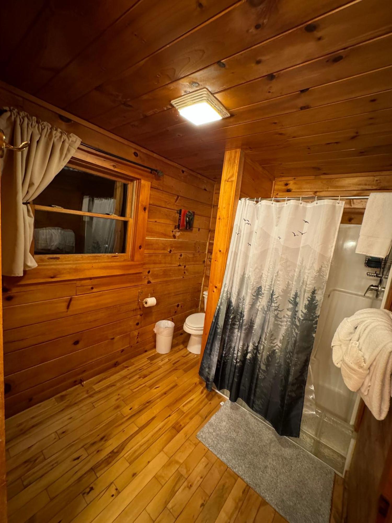Smoky Paws - Exceptional Cabin, Stunning Mountain Views, Hot Tub, Tranquil, Gigabit Internet, Free L2 Ev Пиджен-Фордж Экстерьер фото